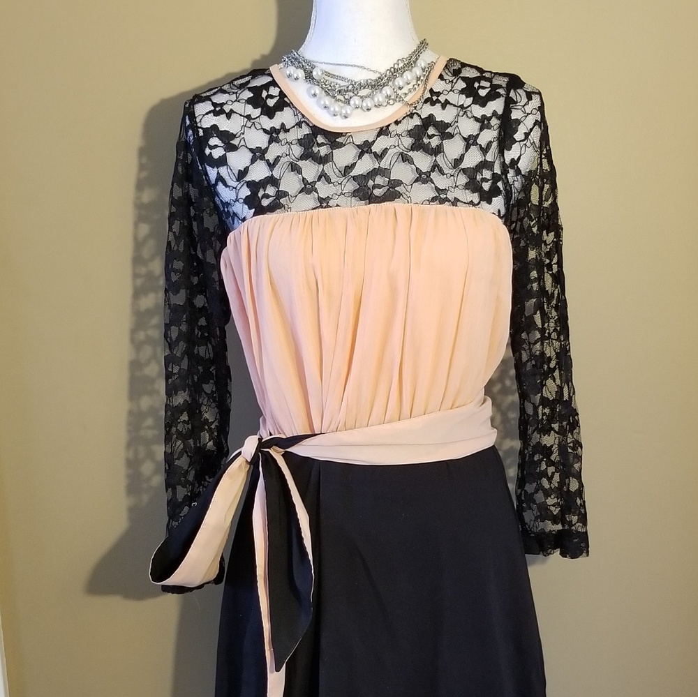 NWT BLACK & SALMON COLOR  ALMATRICHI DRESS